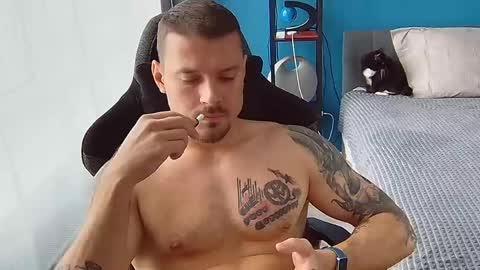 hot_cap_77 online show from 05-28-26, 12:24