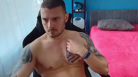hot_cap_77 online show from 07-11-26, 12:52