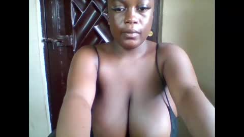 Snapshot of hot_choco2 chatting on 03-17-26, 07:33 Coco online show from 03-17-26, 07:33