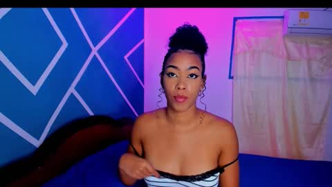 Hot Couple online show from 09-25-25, 06:39