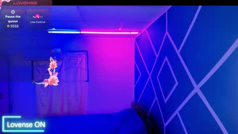 Hot Couple online show from 10-09-25, 03:26