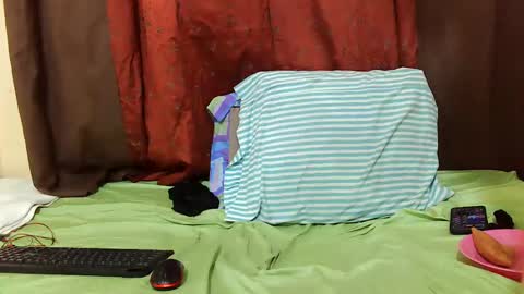 Milly online show from 02-13-25, 09:41