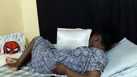 Snapshot of hot_darling95 chatting on 10-10-25, 07:24 Milly online show from 10-10-25, 07:24