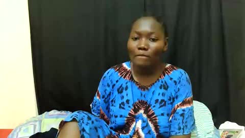 Snapshot of hot_darling95 chatting on 01-07-26, 06:10 Milly online show from 01-07-26, 06:10