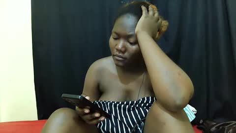 Snapshot of hot_darling95 chatting on 01-16-26, 07:34 Milly online show from 01-16-26, 07:34