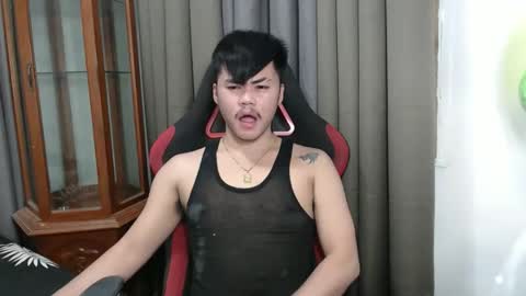 Snapshot of hot_emmanuel chatting on 10-12-25, 06:01 hot_emmanuel online show from 10-12-25, 06:01