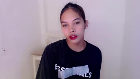 Snapshot of hot_falling_devilxx chatting on 12-18-24, 10:30    online show from 12-18-24, 10:30