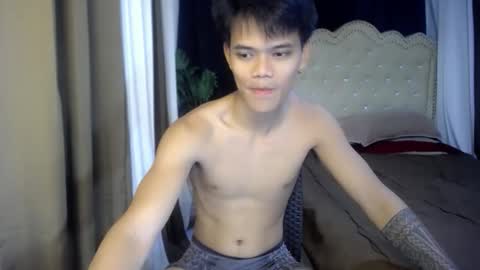 Snapshot of hot_fucker_ chatting on 10-31-25, 12:06 hot_fucker_ online show from 10-31-25, 12:06