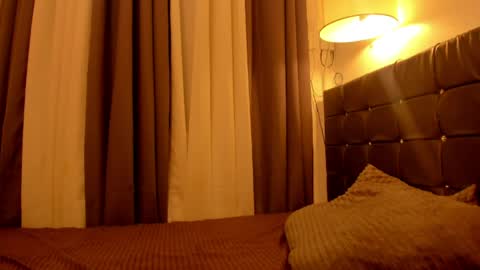 kelly lee online show from 03-26-26, 02:44