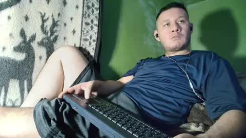 hot_guy36 online show from 05-02-26, 03:33