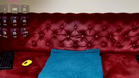 Snapshot of hot_hayde chatting on 10-25-25, 07:08 Aly online show from 10-25-25, 07:08