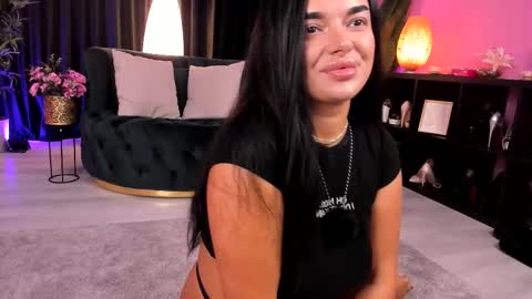 Snapshot of hot_karma chatting on 10-14-25, 03:02 Carrie online show from 10-14-25, 03:02