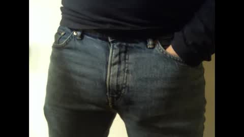 Snapshot of hot_lars chatting on 12-16-24, 10:34 Lars online show from 12-16-24, 10:34