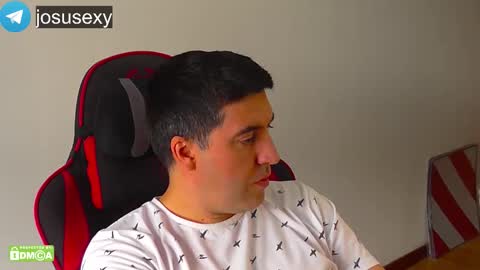 Snapshot of hot_liki chatting on 10-31-25, 12:06 Hot Li ki online show from 10-31-25, 12:06