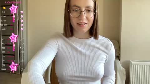 Lina online show from 02-26-25, 12:03