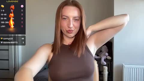 Snapshot of hot_lliinns chatting on 11-19-25, 10:48 Lina online show from 11-19-25, 10:48
