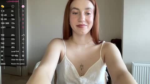 Snapshot of hot_lliinns chatting on 12-22-25, 09:50 Lina online show from 12-22-25, 09:50