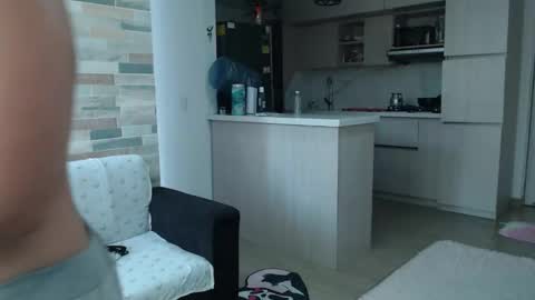 Mia online show from 09-28-25, 02:22