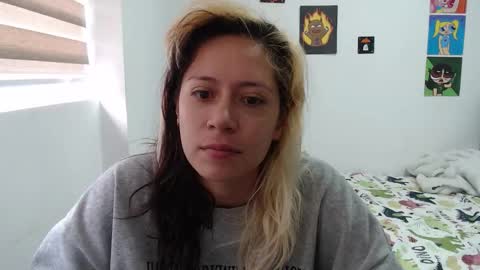 Mia online show from 10-13-25, 01:33