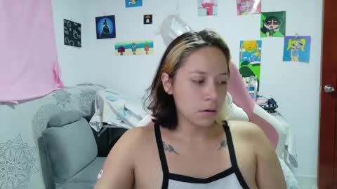Mia online show from 05-12-26, 07:44