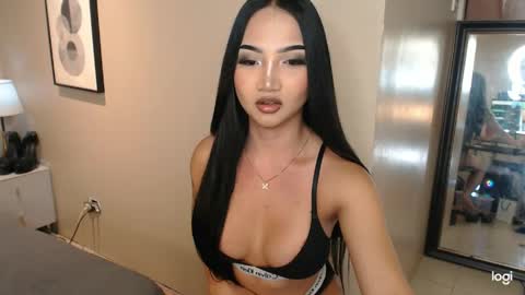 hot_nikki69 online show from 05-04-26, 06:31