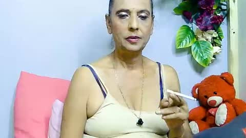 hot queen online show from 06-16-26, 06:21