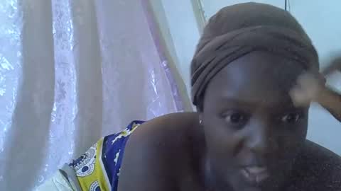 RAYLAH online show from 02-10-26, 01:04