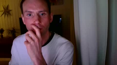 hot_saucer online show from 02-14-26, 06:04