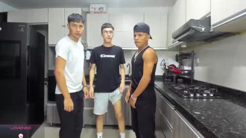 Snapshot of hot_sexmature chatting on 10-05-25, 11:02 Vanesa Oliver and Andrew online show from 10-05-25, 11:02