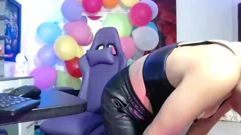 Snapshot of hot_sexy_bunny chatting on 09-26-25, 01:15 hot sexy bunny online show from 09-26-25, 01:15