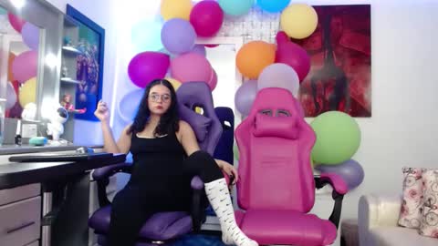 Snapshot of hot_sexy_bunny chatting on 09-29-25, 08:46 hot sexy bunny online show from 09-29-25, 08:46