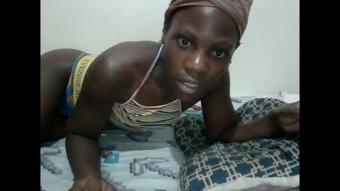 Snapshot of hot_shannia chatting on 10-16-25, 07:04 hot_shannia online show from 10-16-25, 07:04