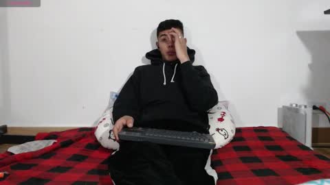 Snapshot of hot_twinks83 chatting on 11-05-25, 09:53 hot_twinks83 online show from 11-05-25, 09:53