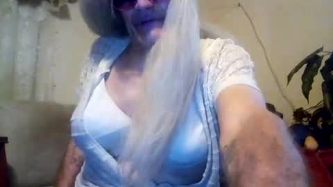 Snapshot of hotamymike_sexy chatting on 12-12-24, 08:36 HotAmyMike online show from 12-12-24, 08:36