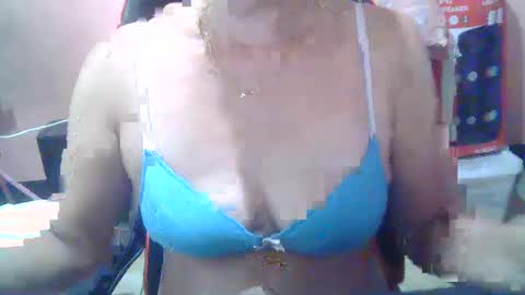 Snapshot of hotbetty_45 chatting on 03-02-25, 05:23 hotbetty_45 online show from 03-02-25, 05:23