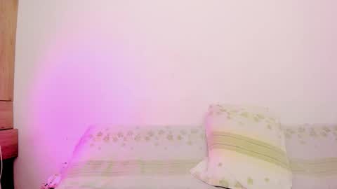 Snapshot of hotcherryxo chatting on 02-02-26, 01:15 Candy online show from 02-02-26, 01:15