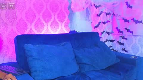 hotcouple_222 online show from 10-20-25, 07:31