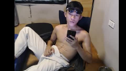 hotcuteasianxx online show from 10-23-25, 08:35