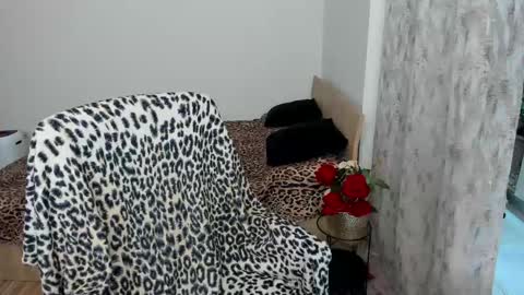 KRISS LUNA online show from 05-12-26, 08:06