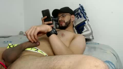 hotdereck33 online show from 03-05-25, 01:21