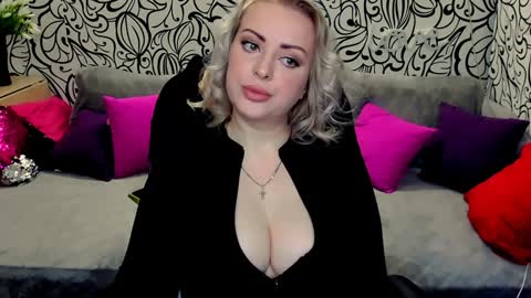 Snapshot of hotdreamhere chatting on 02-05-25, 11:02 Alice online show from 02-05-25, 11:02