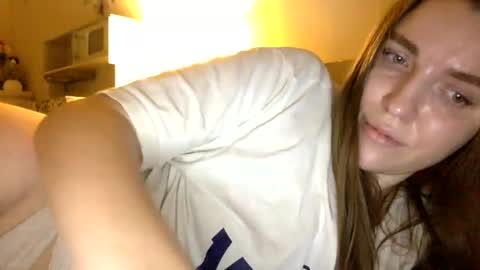 Snapshot of hoteffy chatting on 01-19-25, 12:38 effy online show from 01-19-25, 12:38