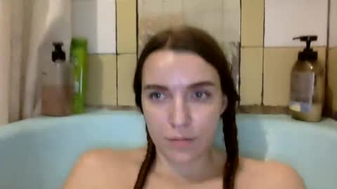 Snapshot of hoteffy chatting on 01-19-25, 11:43 effy online show from 01-19-25, 11:43