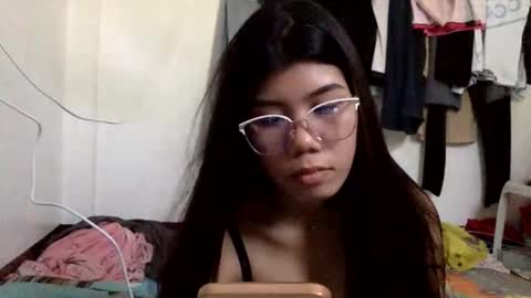 Snapshot of hotestpinayxxx chatting on 03-29-26, 04:12 hotestpinayxxx online show from 03-29-26, 04:12