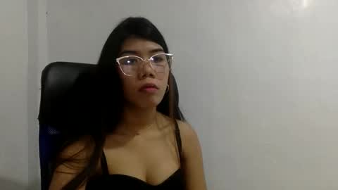 Snapshot of hotestpinayxxx chatting on 04-01-26, 05:19 hotestpinayxxx online show from 04-01-26, 05:19