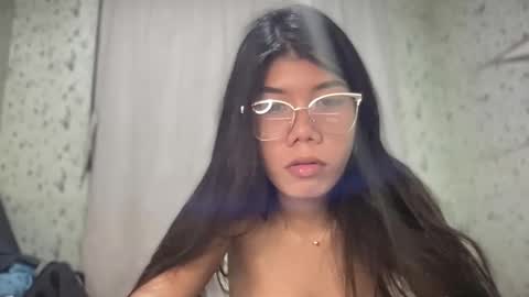 Snapshot of hotestpinayxxx chatting on 04-03-26, 12:58 hotestpinayxxx online show from 04-03-26, 12:58