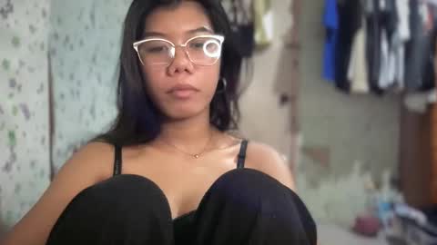 Snapshot of hotestpinayxxx chatting on 04-09-26, 11:32 hotestpinayxxx online show from 04-09-26, 11:32