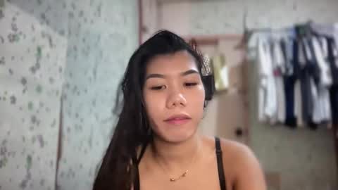 Snapshot of hotestpinayxxx chatting on 04-14-26, 02:17 hotestpinayxxx online show from 04-14-26, 02:17