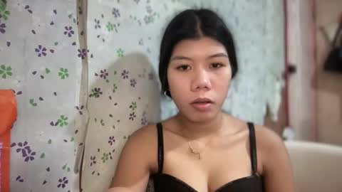 Snapshot of hotestpinayxxx chatting on 04-18-26, 02:48 hotestpinayxxx online show from 04-18-26, 02:48