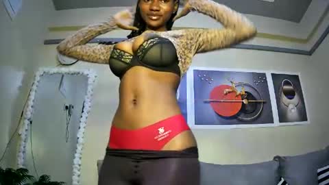 Snapshot of hotfalling706077 chatting on 01-16-25, 01:37 hotfalling706077 online show from 01-16-25, 01:37